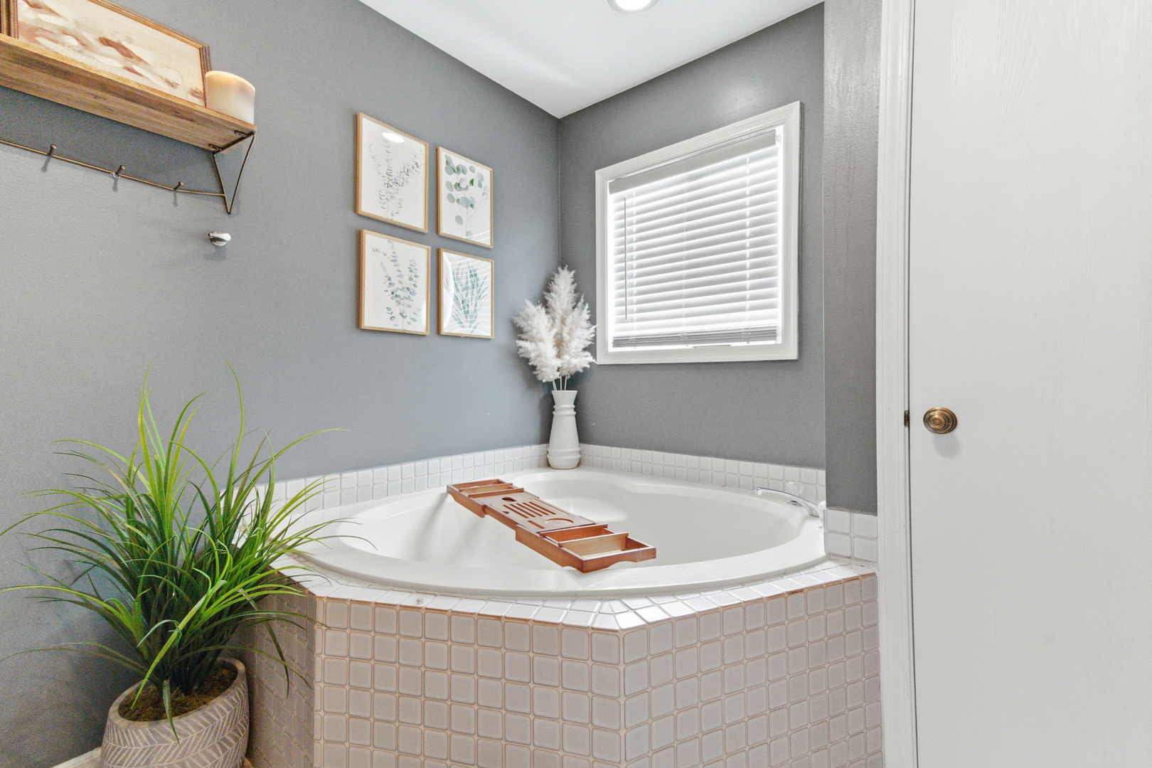 2001 Madison Avenue Gurnee, IL 60031 - Photo 19 of 36