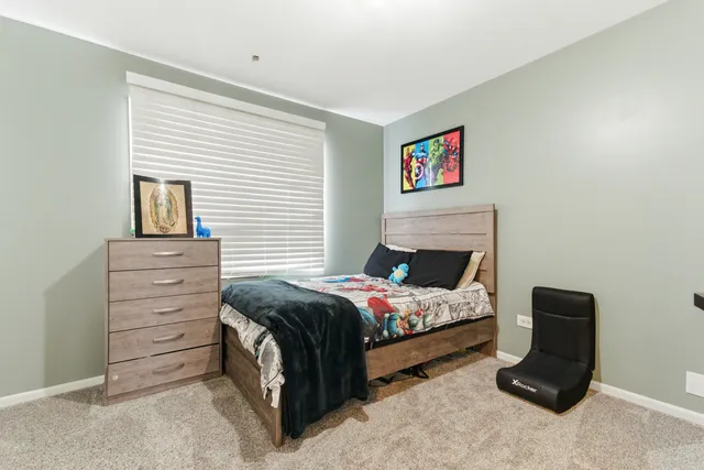 $480,000 | 2001 Madison Avenue, Gurnee, IL 60031