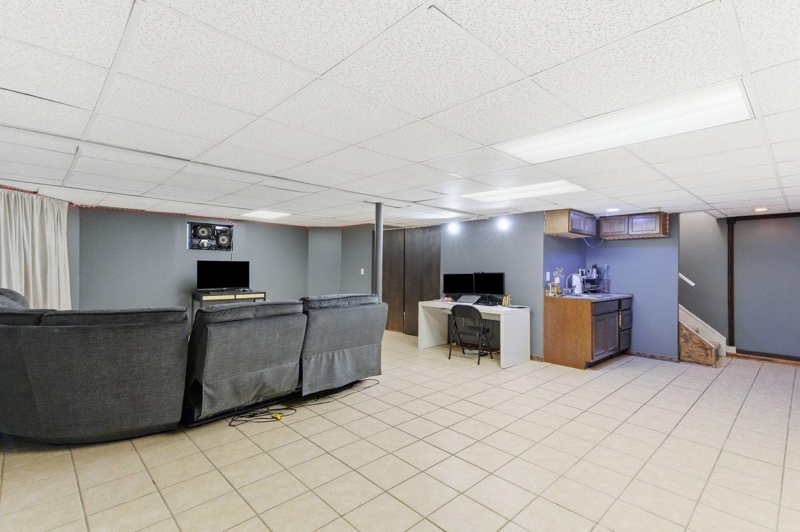 2001 Madison Avenue Gurnee, IL 60031 - Photo 28 of 36