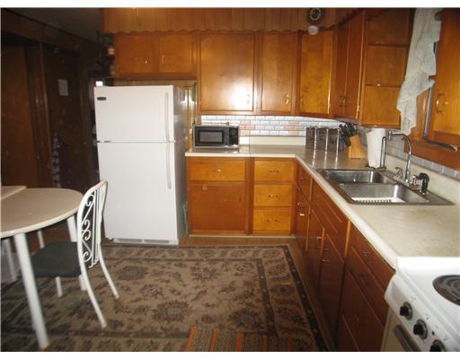 1077 Flatwoods Road Vanderbilt, PA 15486 - Photo 3 of 14 Kitchen.