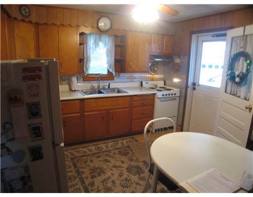 1077 Flatwoods Road Vanderbilt, PA 15486 - Photo 4 of 14 Kitchen.