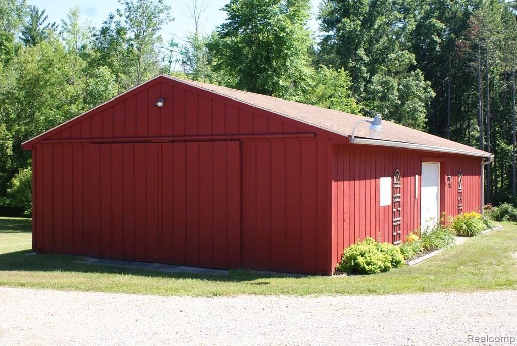 1684 Imlay City Road Lapeer, MI 48446 - Photo 23 of 55 071403.JPG