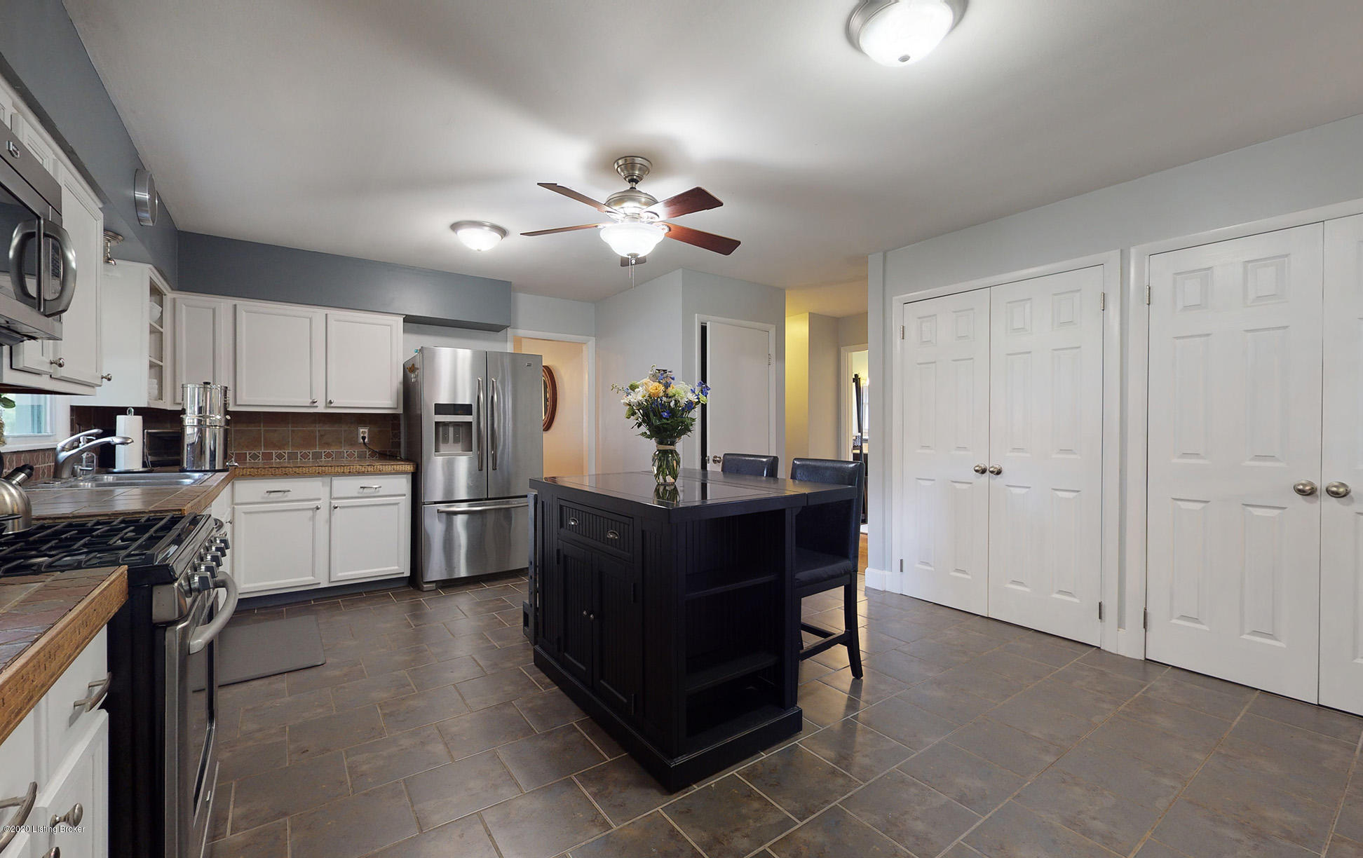 3716 Rouge Way Louisville, KY 40218 - Photo 18 of 55 3716-Rouge-Way-20200830-019