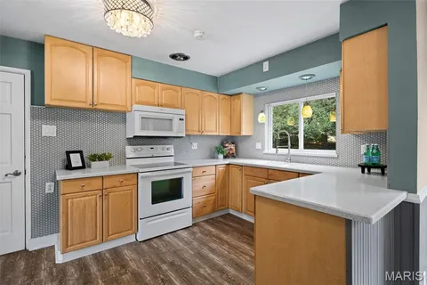 $300,000 | 9509 Arban Drive, Crestwood, MO 63126