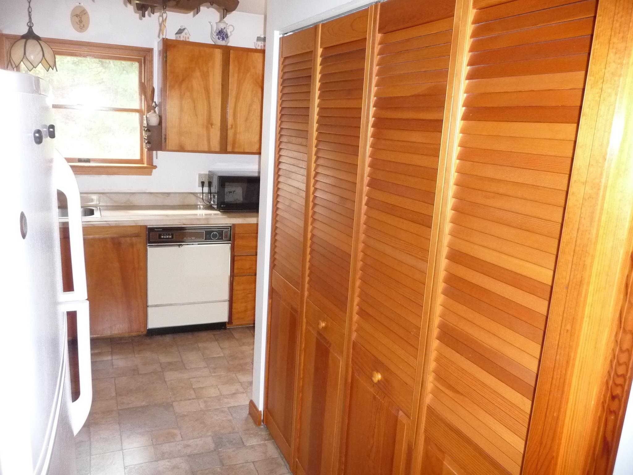 165 Kendall Pond Road Windham, NH 03087 - Photo 16 of 35
