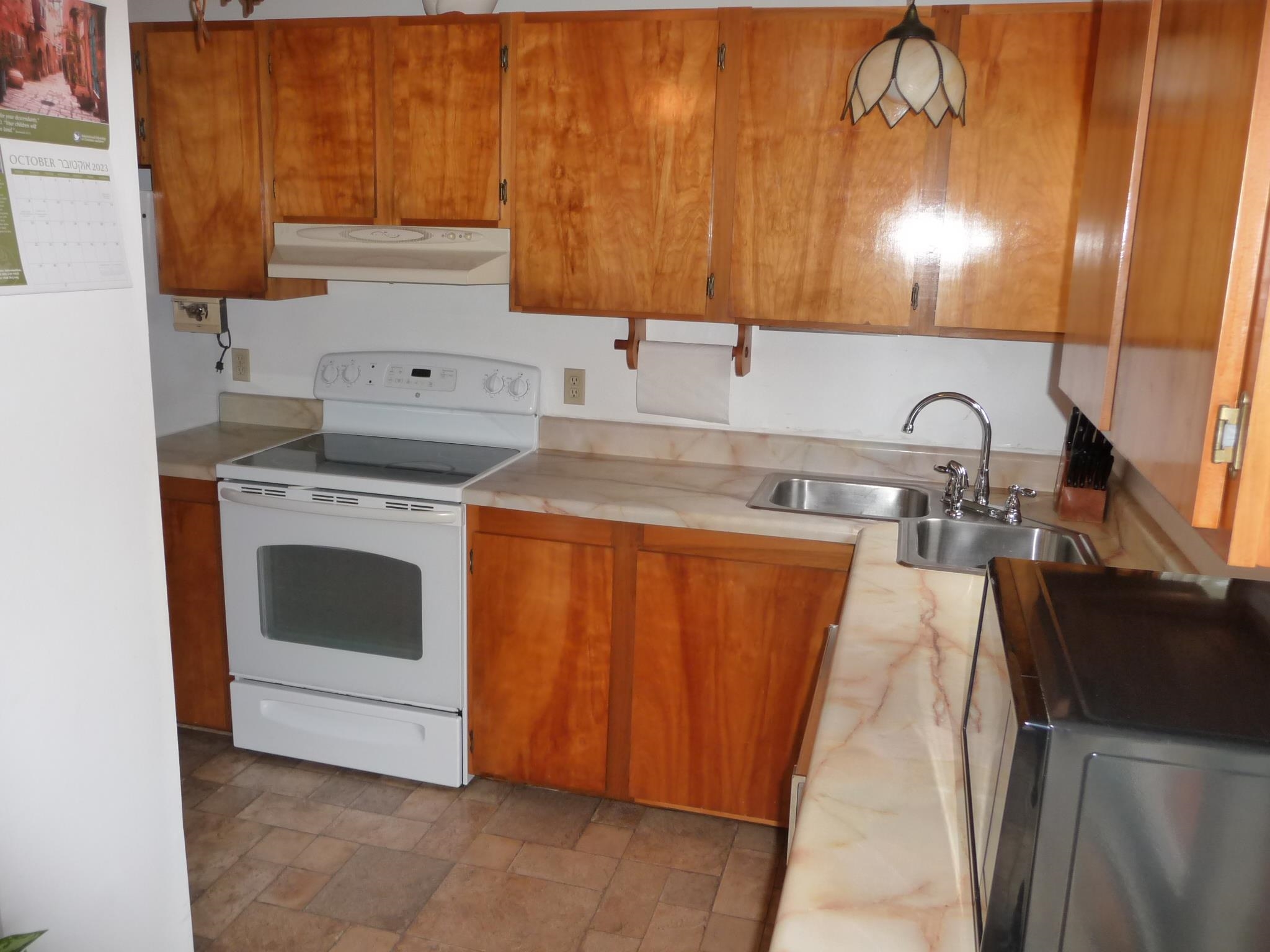 165 Kendall Pond Road Windham, NH 03087 - Photo 5 of 35