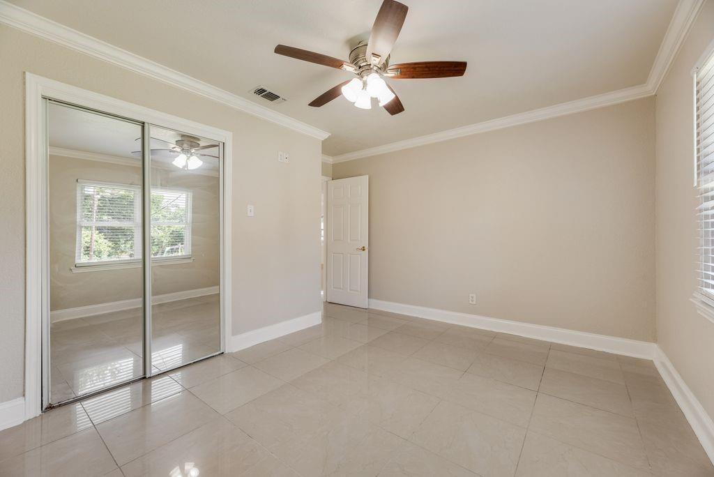 121 Dallas Drive Euless, TX 76039 - Photo 23 of 28