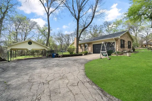 a view of outdoor space yard and patio