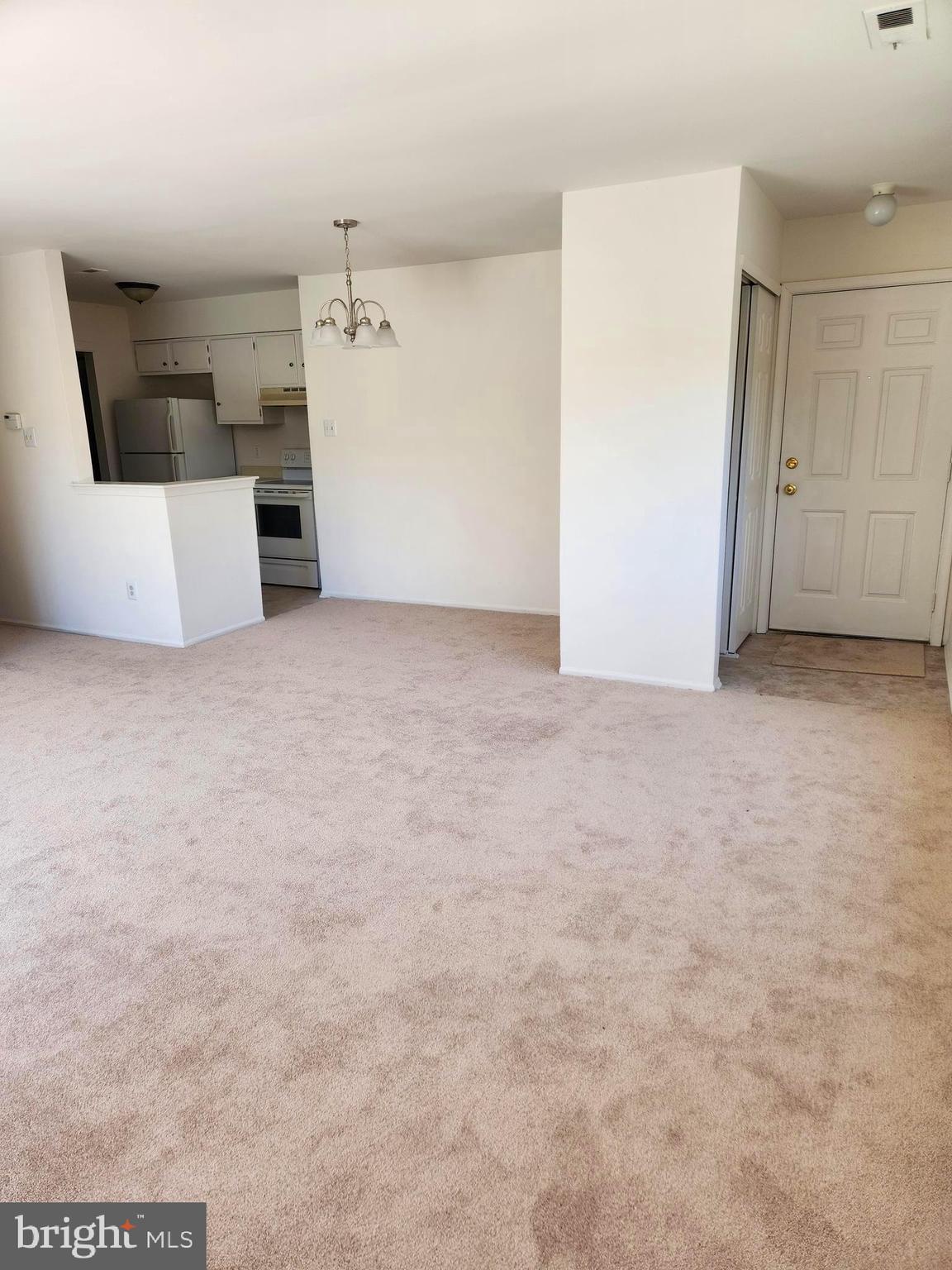 103 Lucas Lane Voorhees, NJ 08043 - Photo 12 of 28 Dinning room
