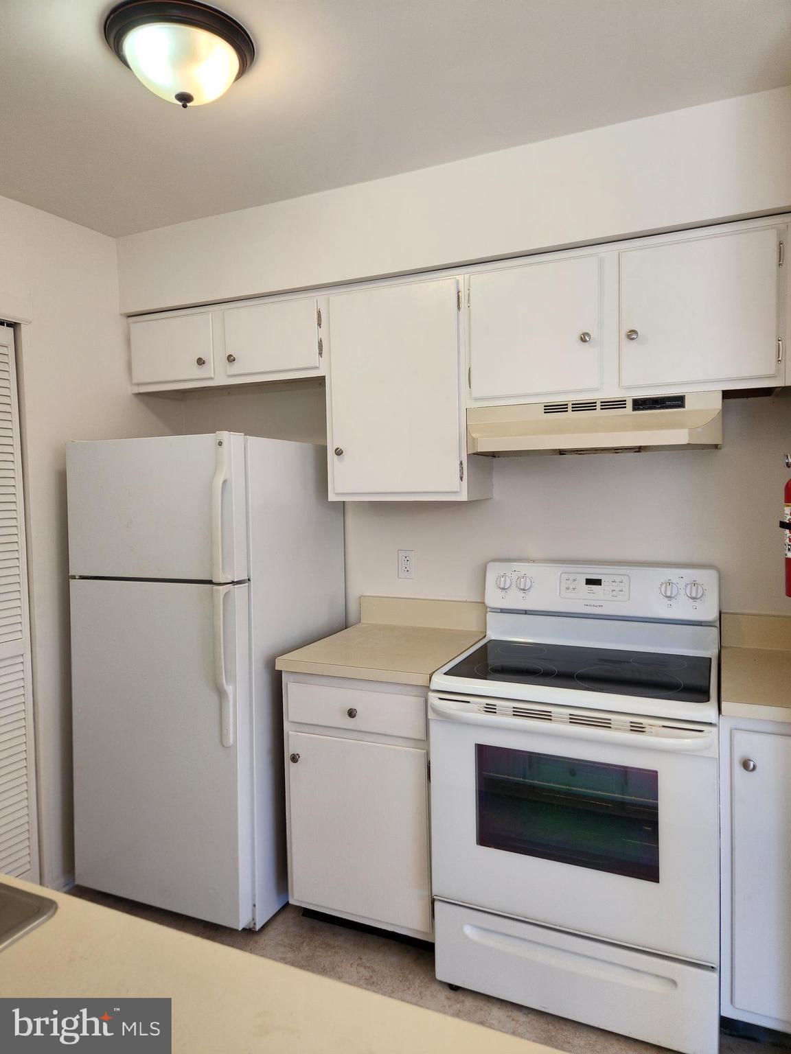 103 Lucas Lane Voorhees, NJ 08043 - Photo 13 of 28 Kitchen