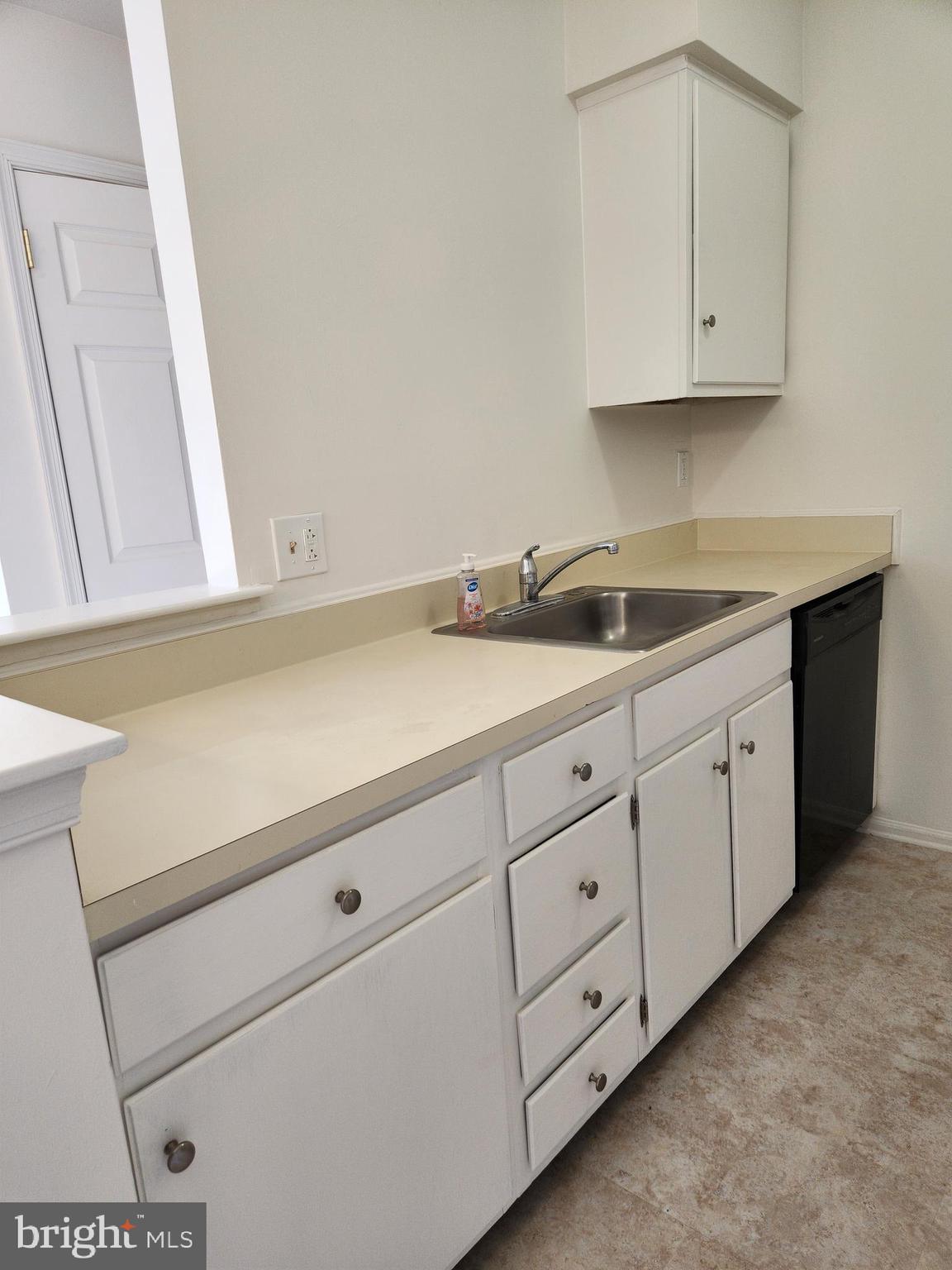 103 Lucas Lane Voorhees, NJ 08043 - Photo 14 of 28 Kitchen