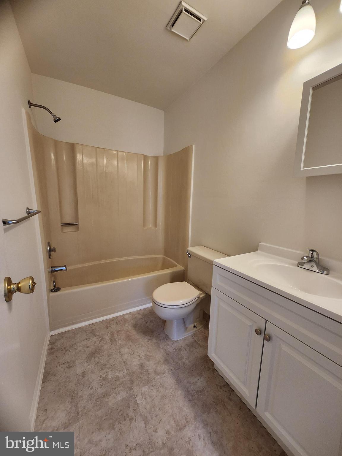 103 Lucas Lane Voorhees, NJ 08043 - Photo 18 of 28 Main bathroom