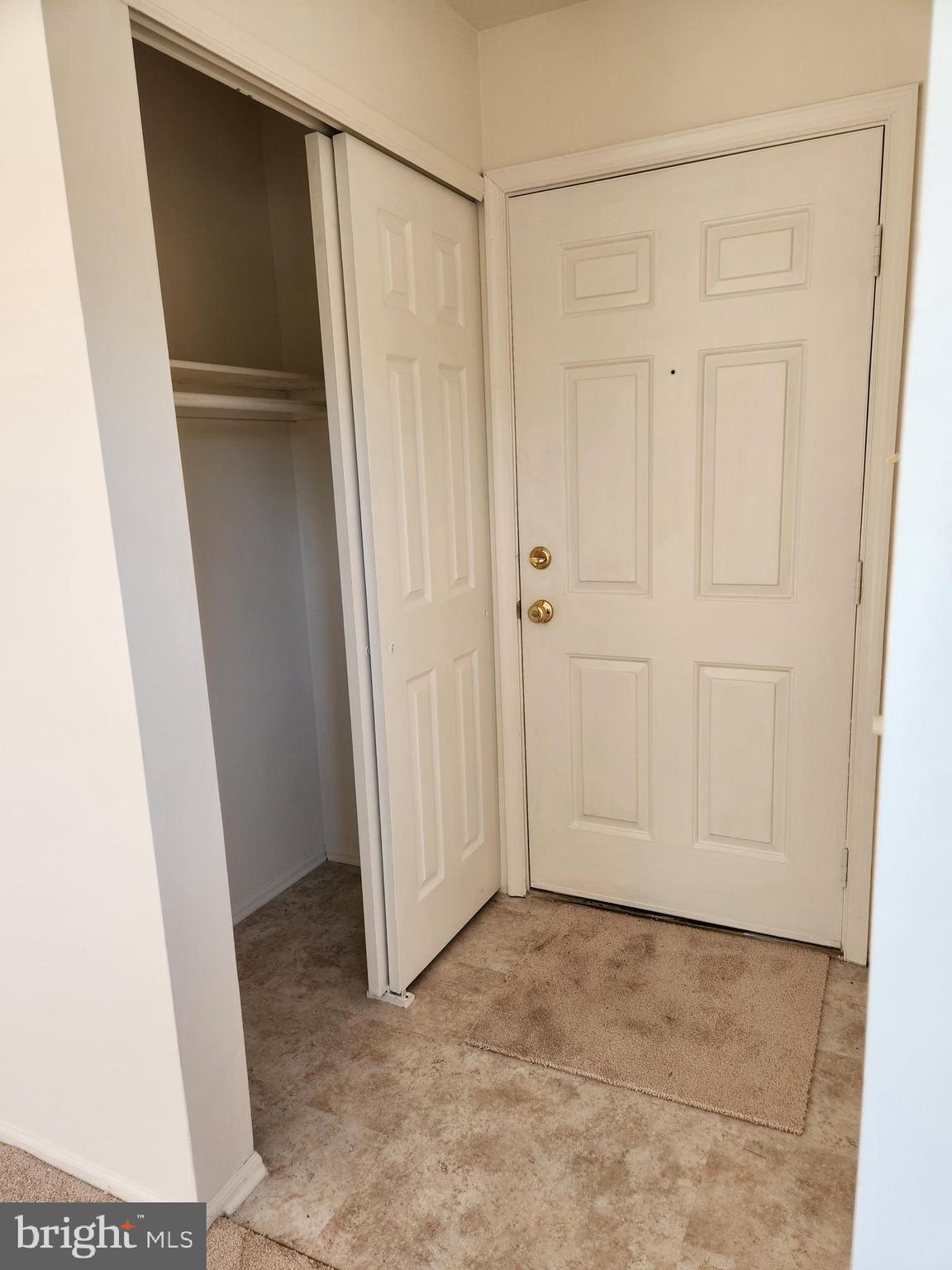 103 Lucas Lane Voorhees, NJ 08043 - Photo 6 of 28 Entrance