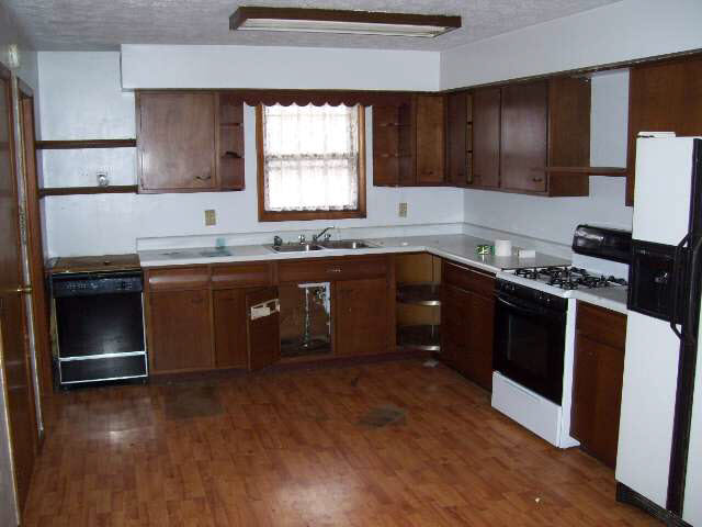 2404 North Country Club Road Muncie, IN 47303 - Photo 3 of 9