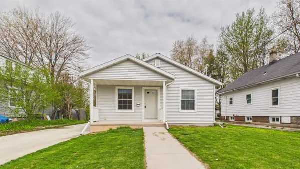 $264,900 | 236 4th Street, Menasha, WI 54952