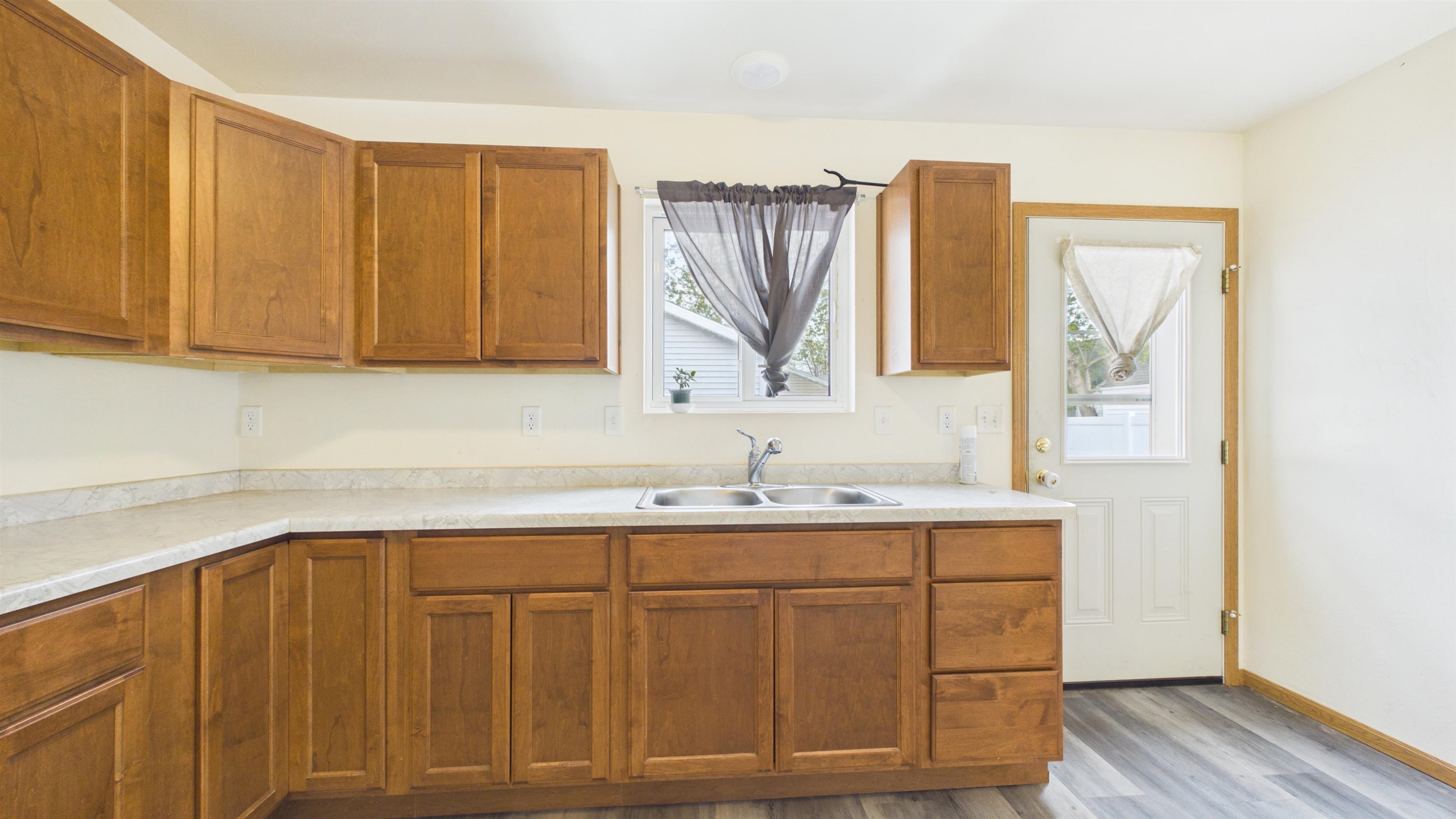236 4th Street Menasha, WI 54952 - Photo 11 of 25