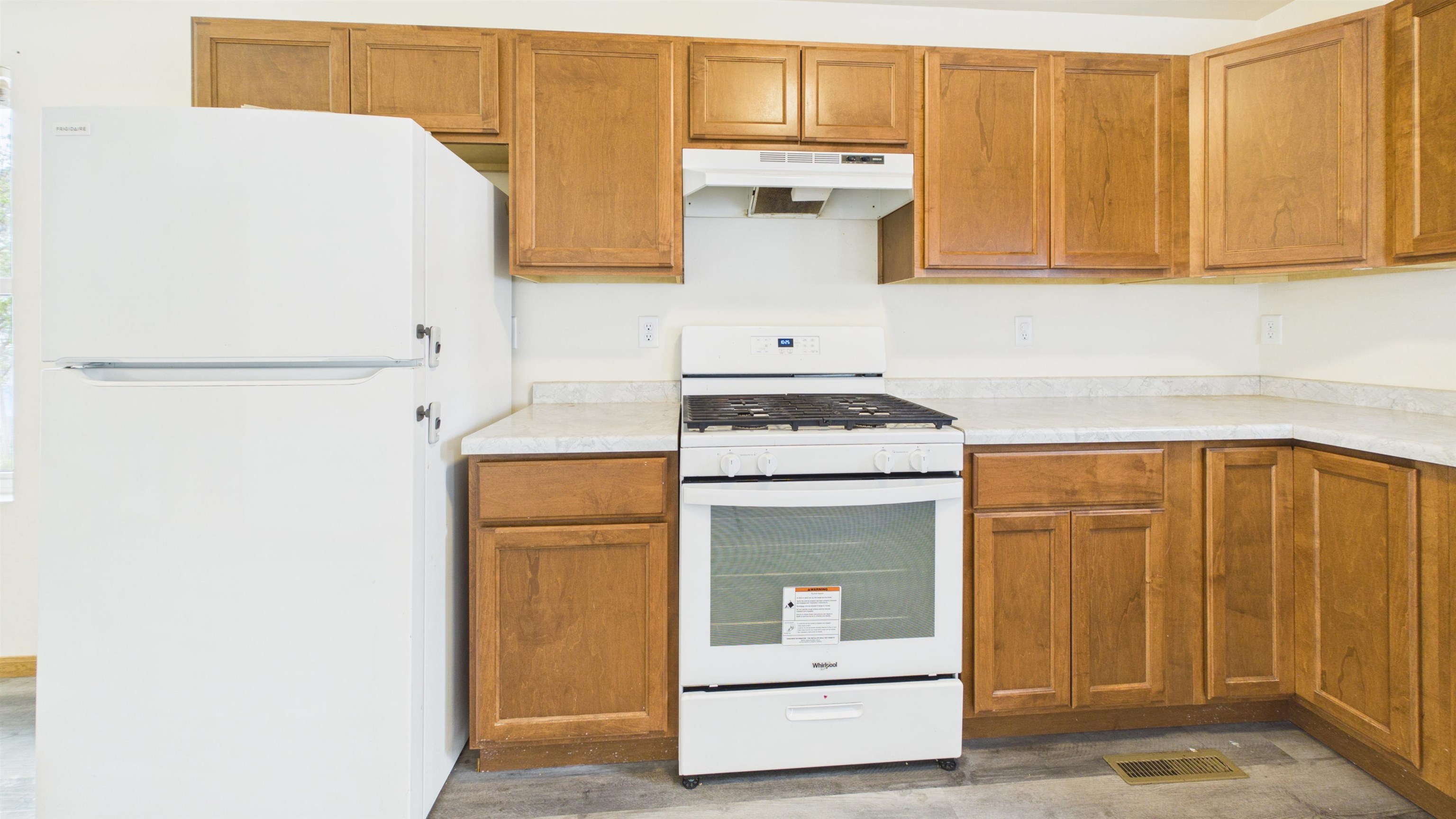 236 4th Street Menasha, WI 54952 - Photo 10 of 25