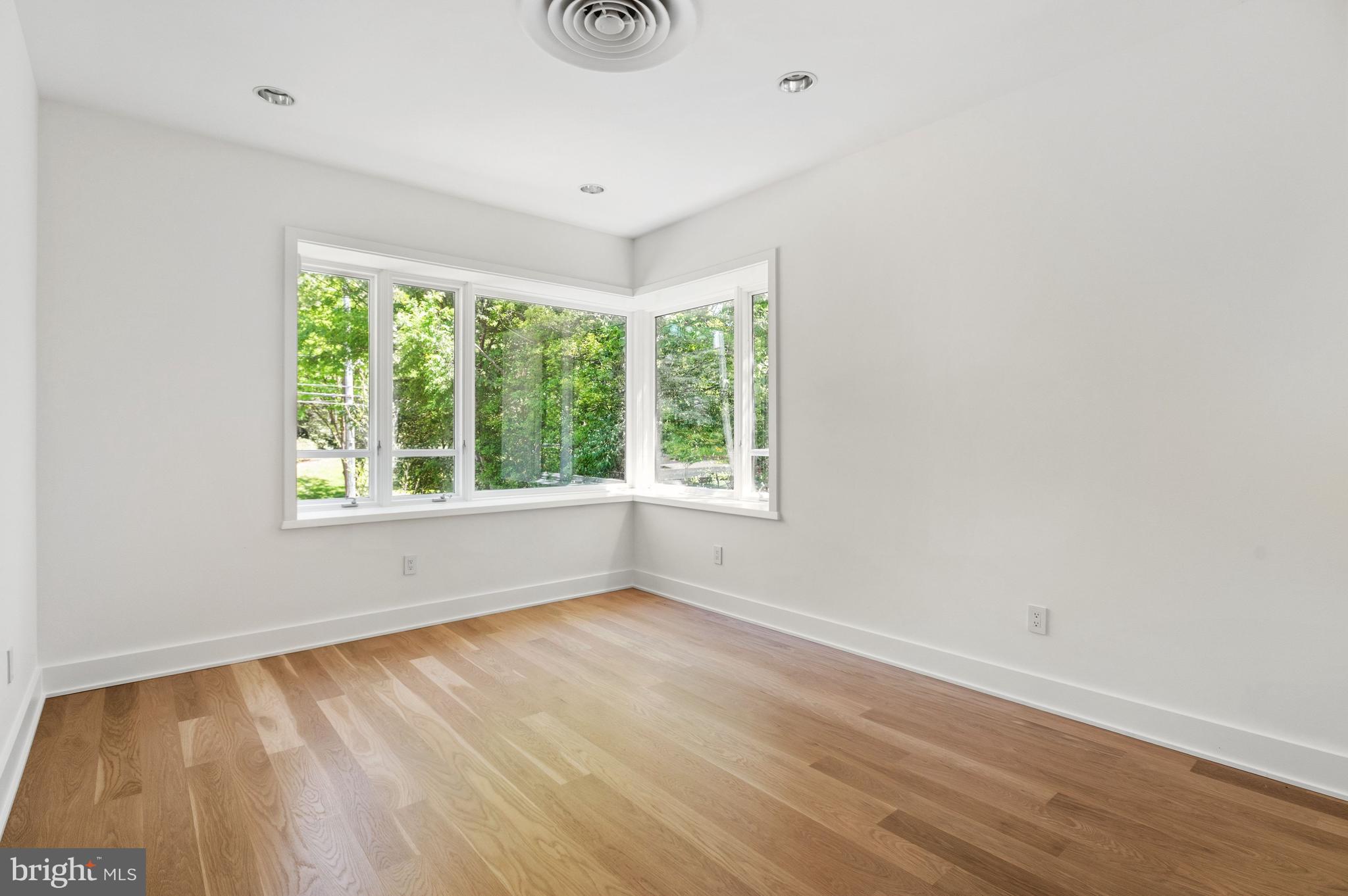 2920 Albemarle Street Northwest Washington, DC 20008 - Photo 24 of 54 Study