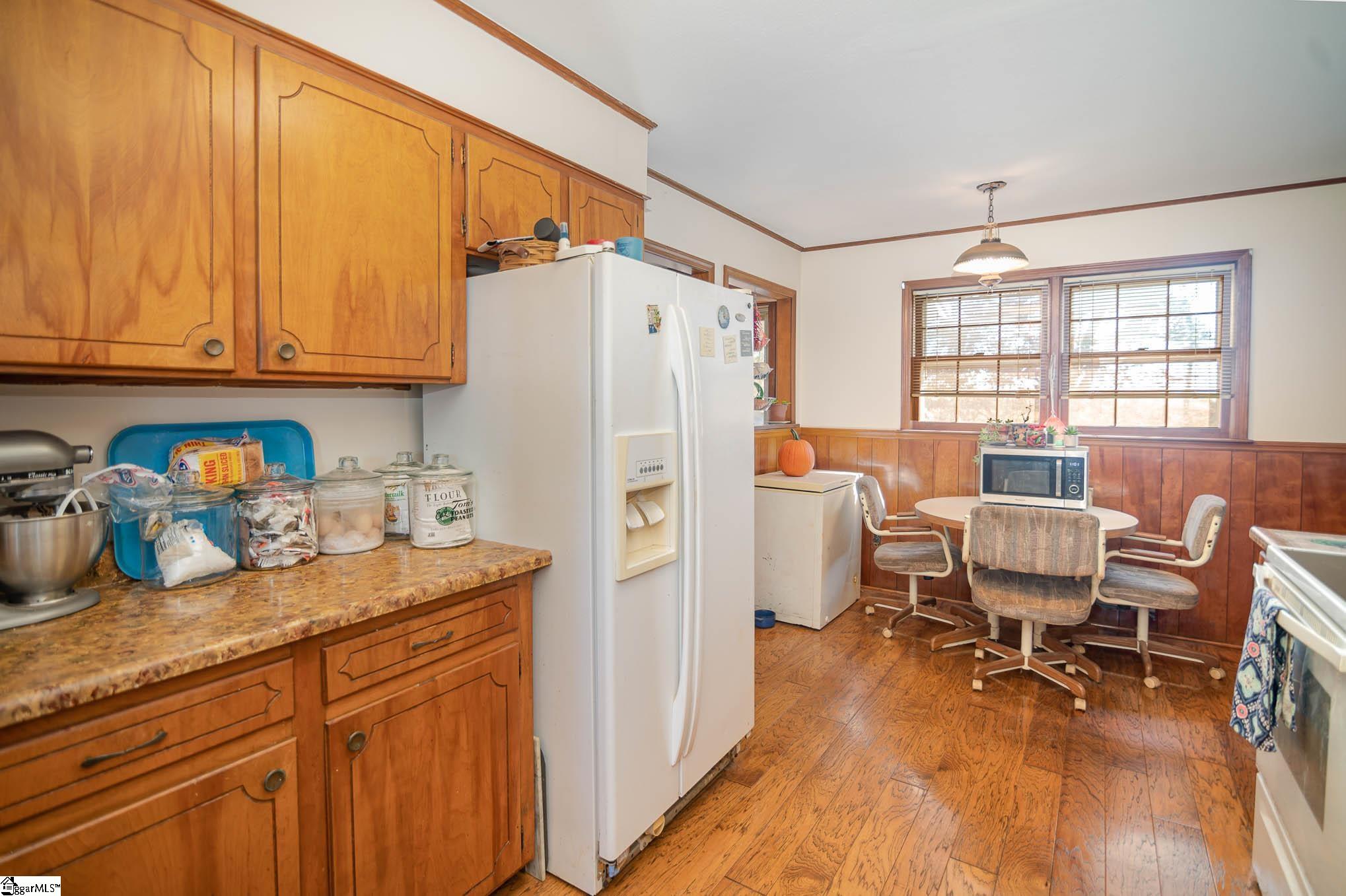 407 Pine Ridge Road Duncan, SC 29334 - Photo 11 of 36 Gallery Image 11