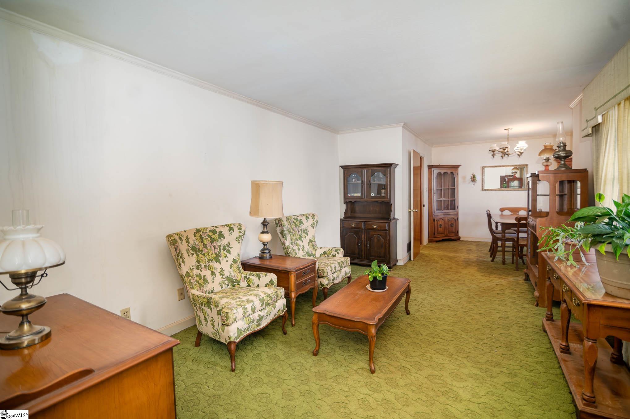 407 Pine Ridge Road Duncan, SC 29334 - Photo 6 of 36 Gallery Image 6