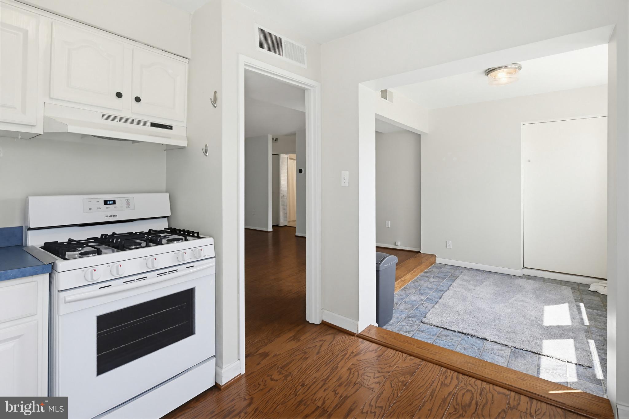 9653 White Acre Road, Unit B3 Columbia, MD 21045 - Photo 19 of 35