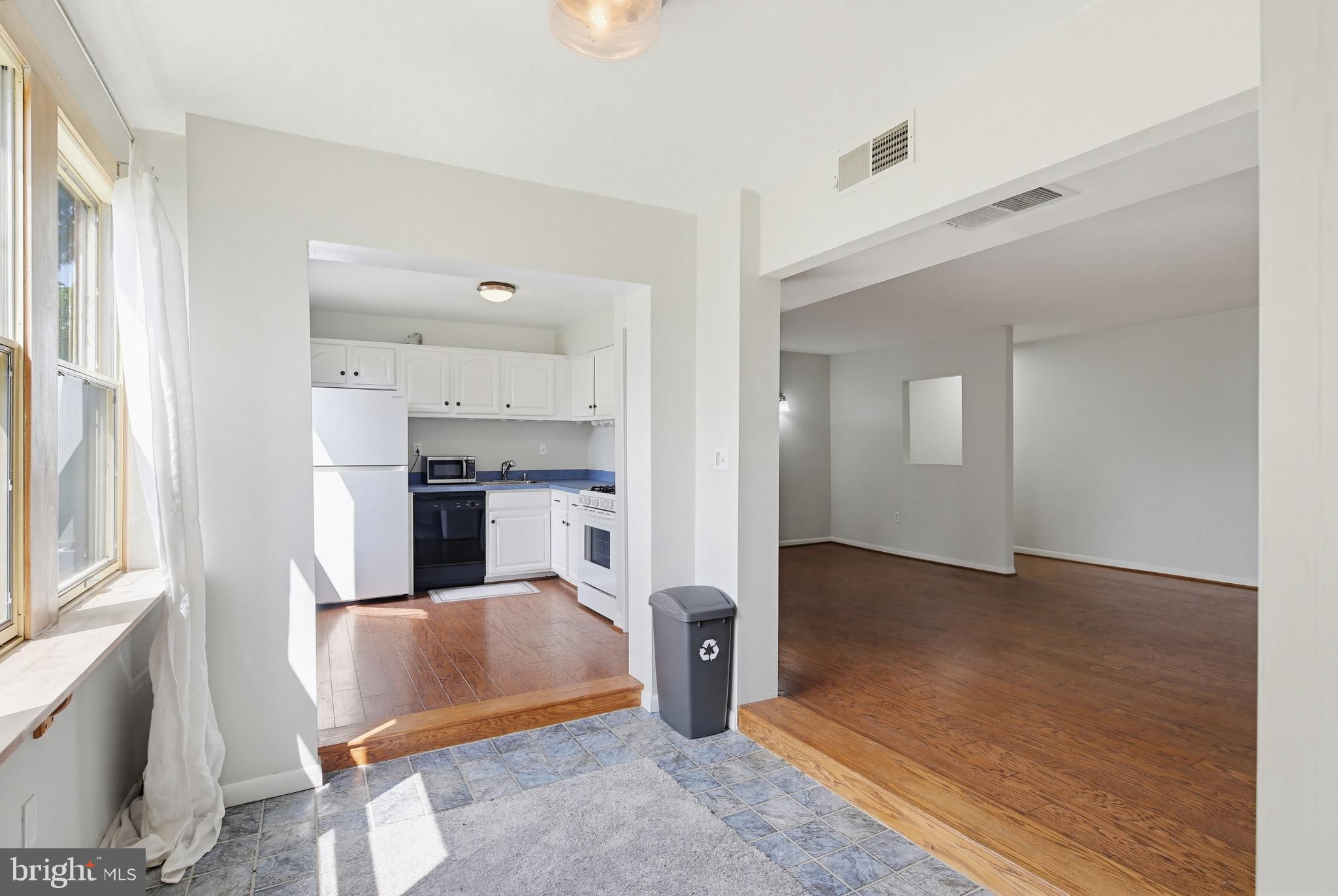 9653 White Acre Road, Unit B3 Columbia, MD 21045 - Photo 24 of 35