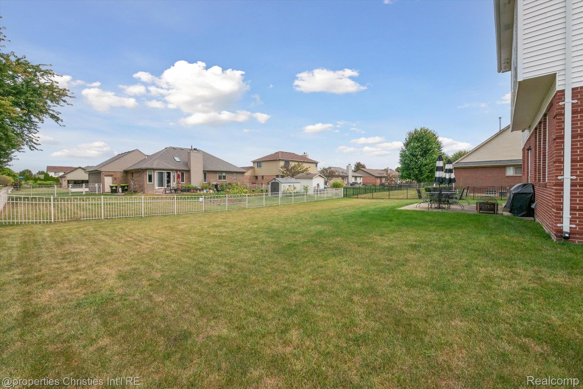 22485 Brantingham Road Macomb, MI 48044 - Photo 39 of 59 Gallery Image 39