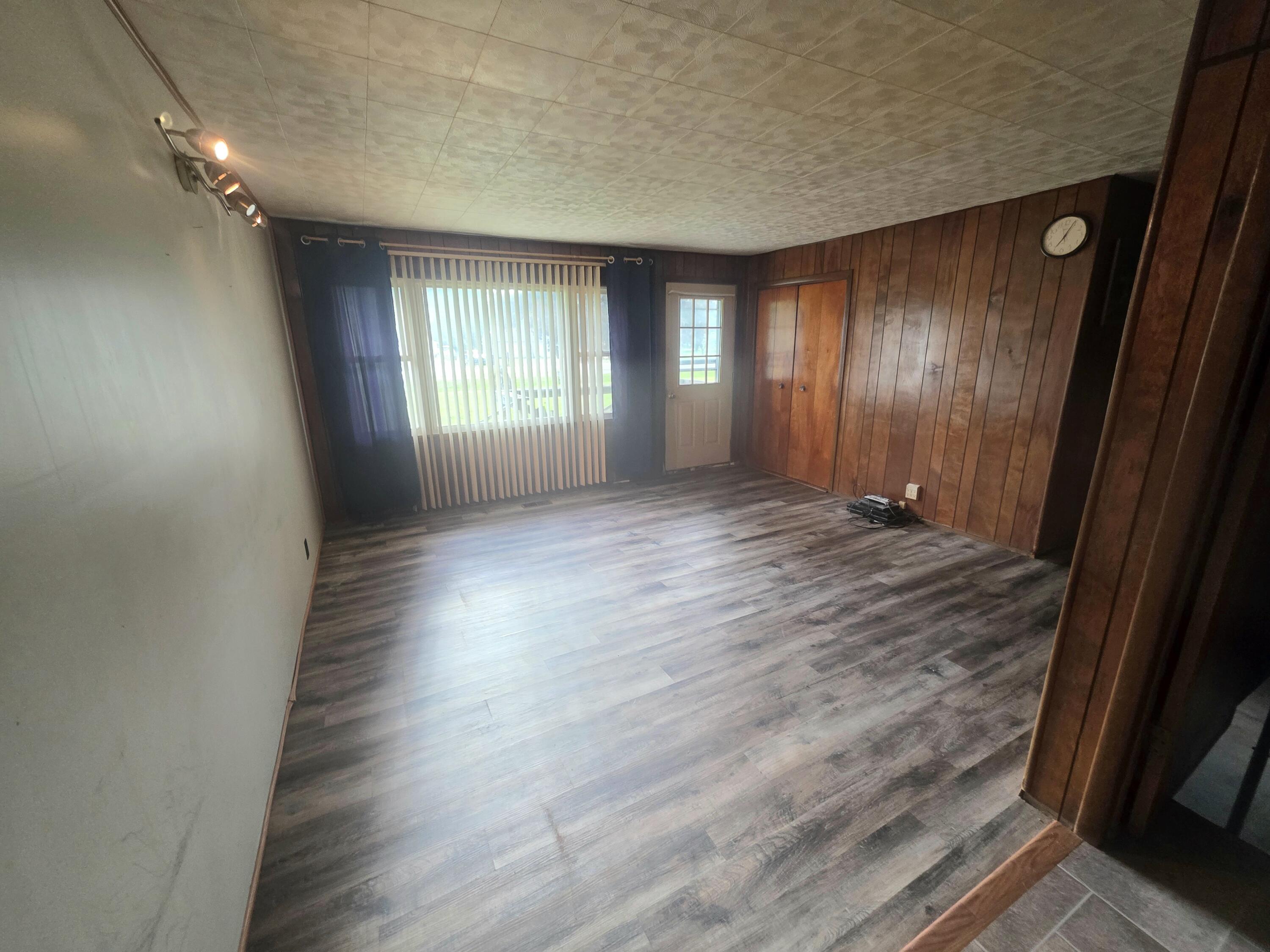 2755 South Sheridan Road Stanton, MI 48888 - Photo 14 of 17 Living room