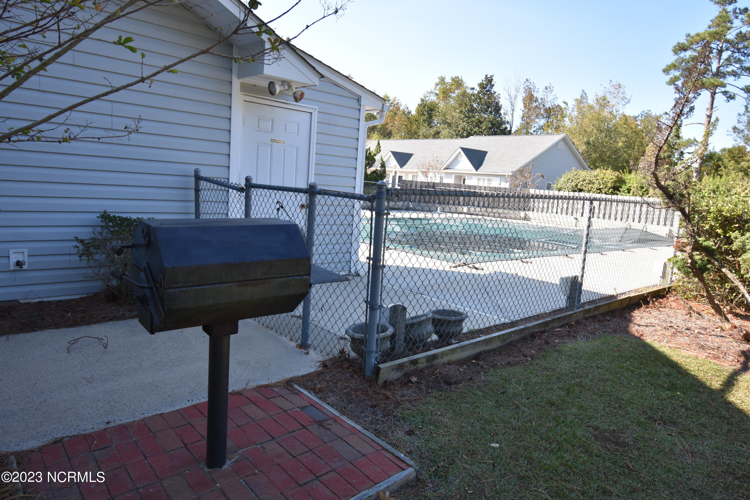 303 Barbour Road, Unit 403 Morehead City, NC 28557 - Photo 15 of 26 pool area