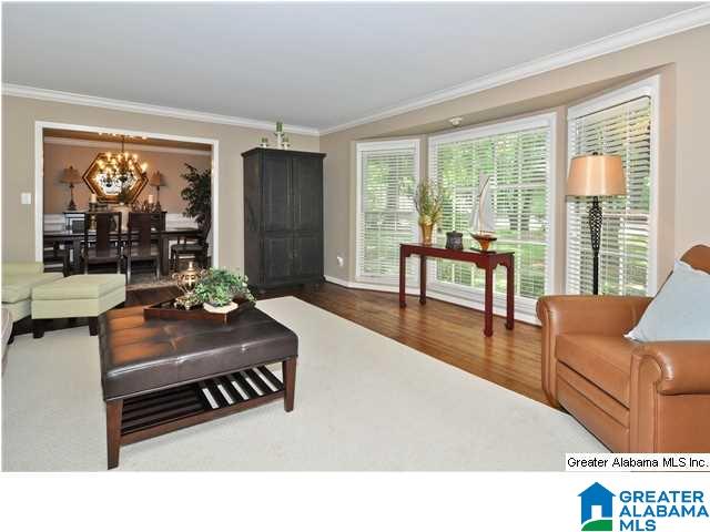 2728 Cherokee Road Mountain Brook, AL 35216 - Photo 4 of 32