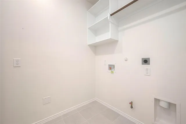 a white sink sitting next to a white sink