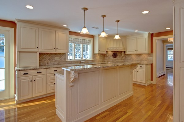 10 Edgehill Road Hopkinton, MA 01748 - Photo 2 of 30 Gallery Image 2