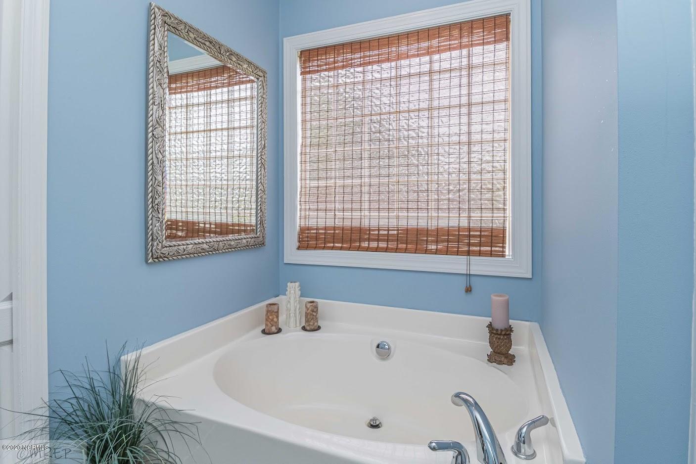 5238 Colorado Road Bailey, NC 27807 - Photo 20 of 27 Master Soaking Tub
