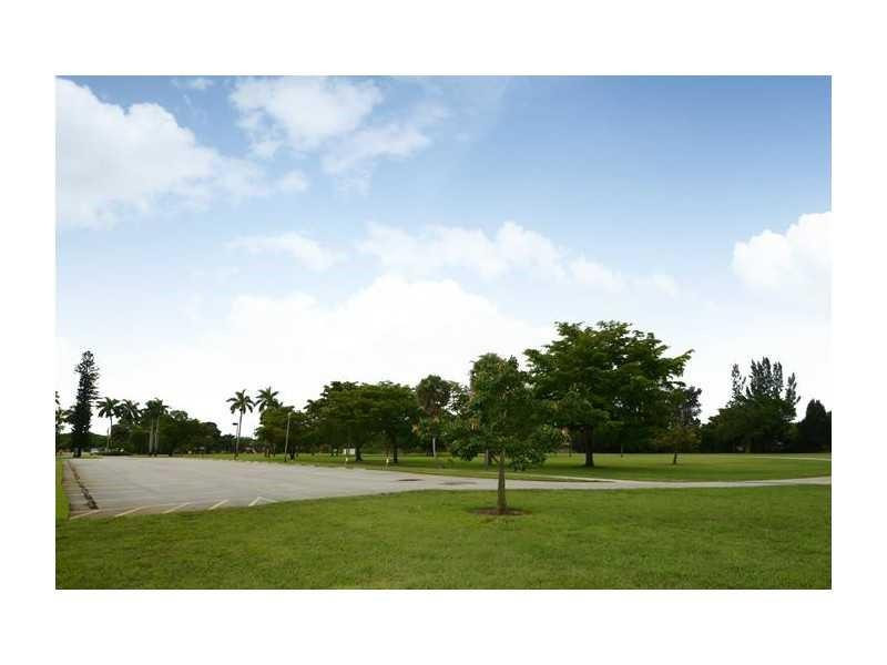 5400 Redwood Road Plantation, FL 33317 - Photo 4 of 9 Photo 4