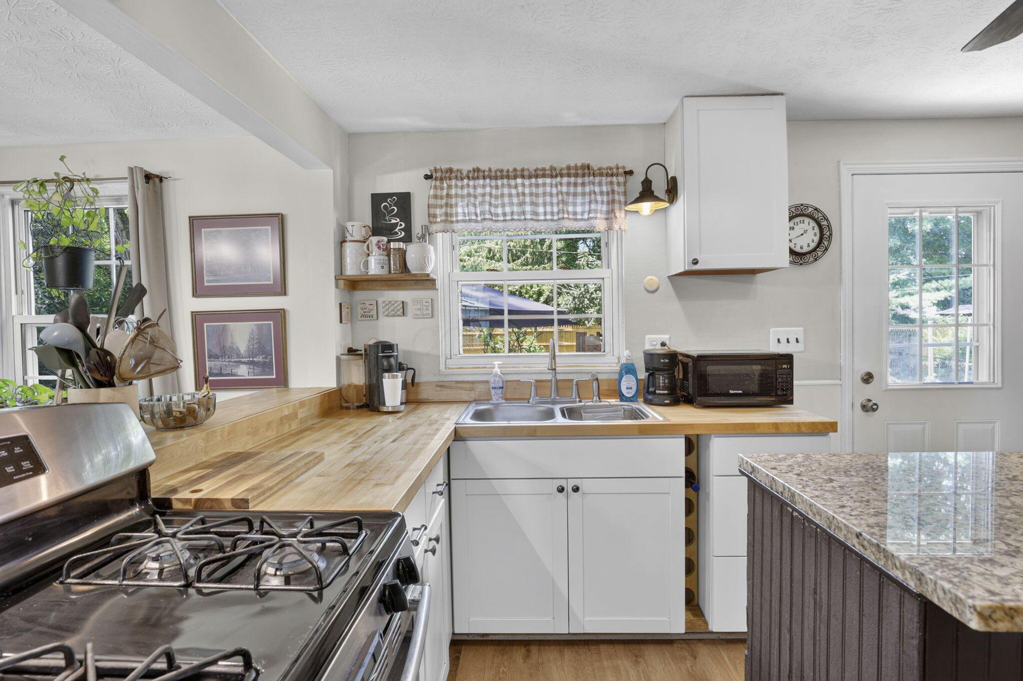 2991 Fleet Road Columbus, OH 43232 - Photo 21 of 54 23-web-or-mls-0N4A4870