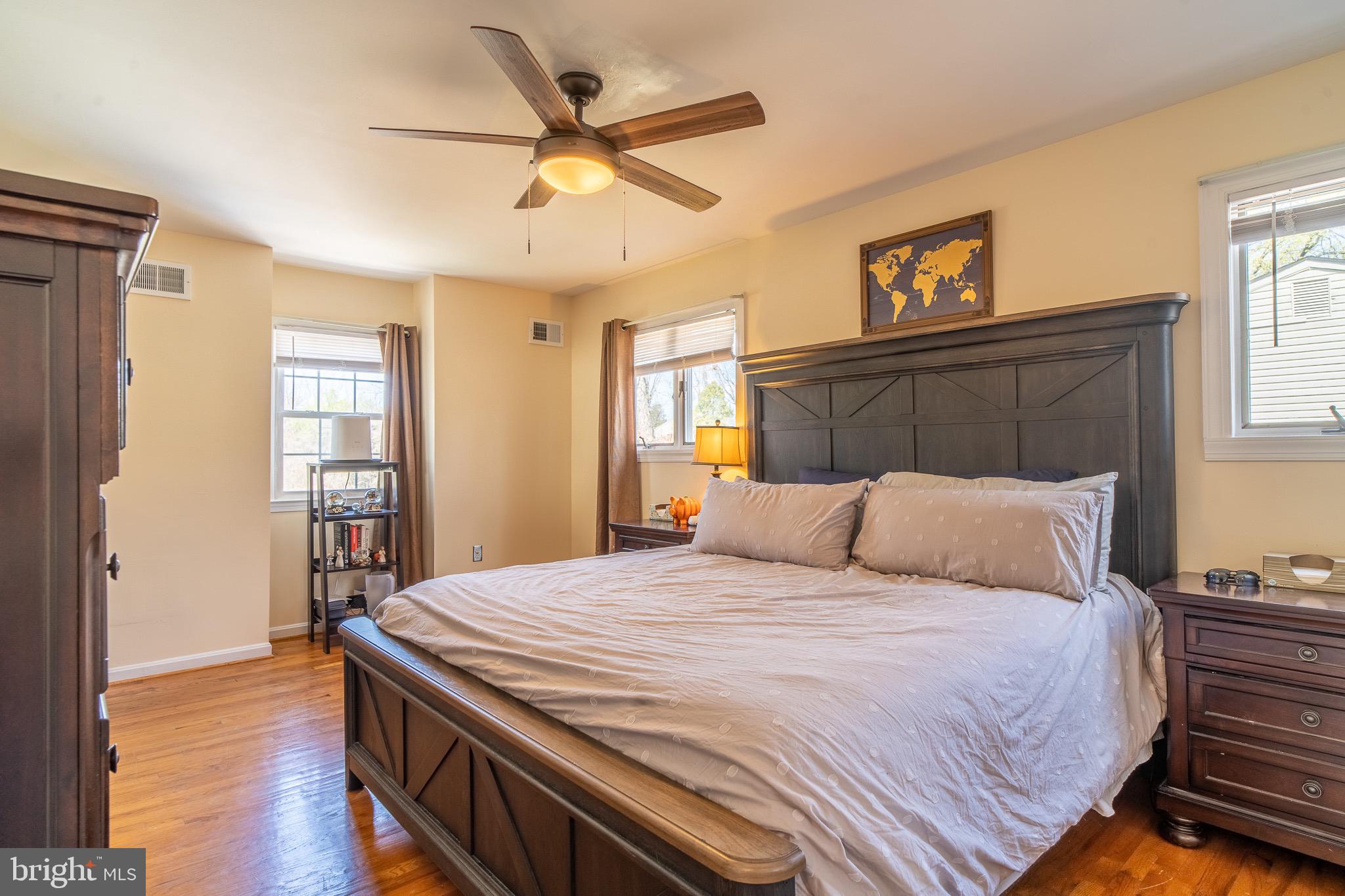 8605 Stonewall Road Manassas, VA 20110 - Photo 21 of 42 Spacious retreat, ceiling fan