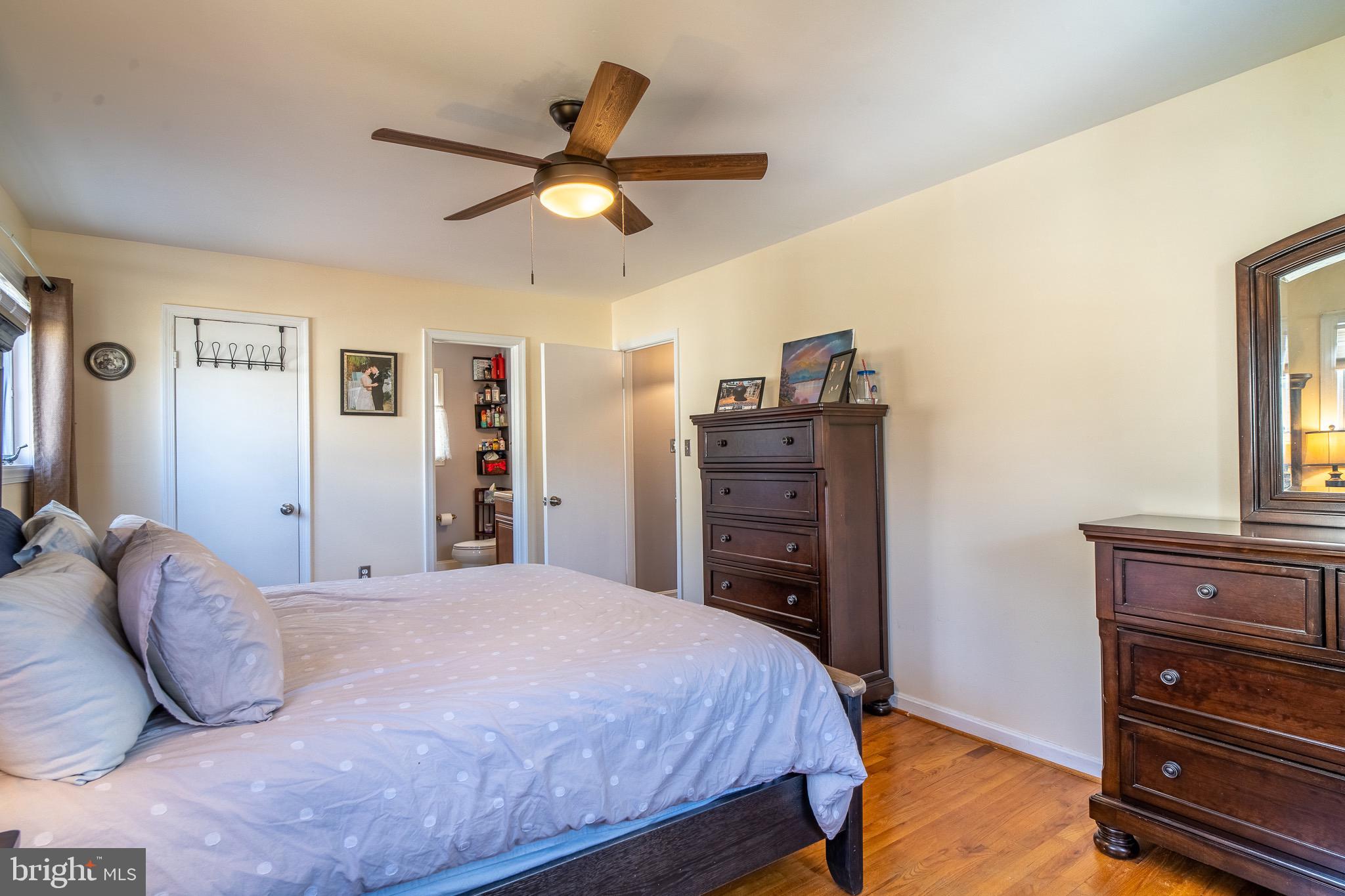 8605 Stonewall Road Manassas, VA 20110 - Photo 22 of 42 Spacious retreat, ceiling fan