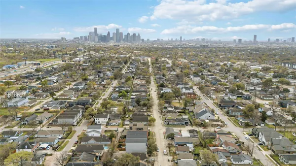 $3,750 | 1006 Enid Street, Unit B, Houston, TX 77009