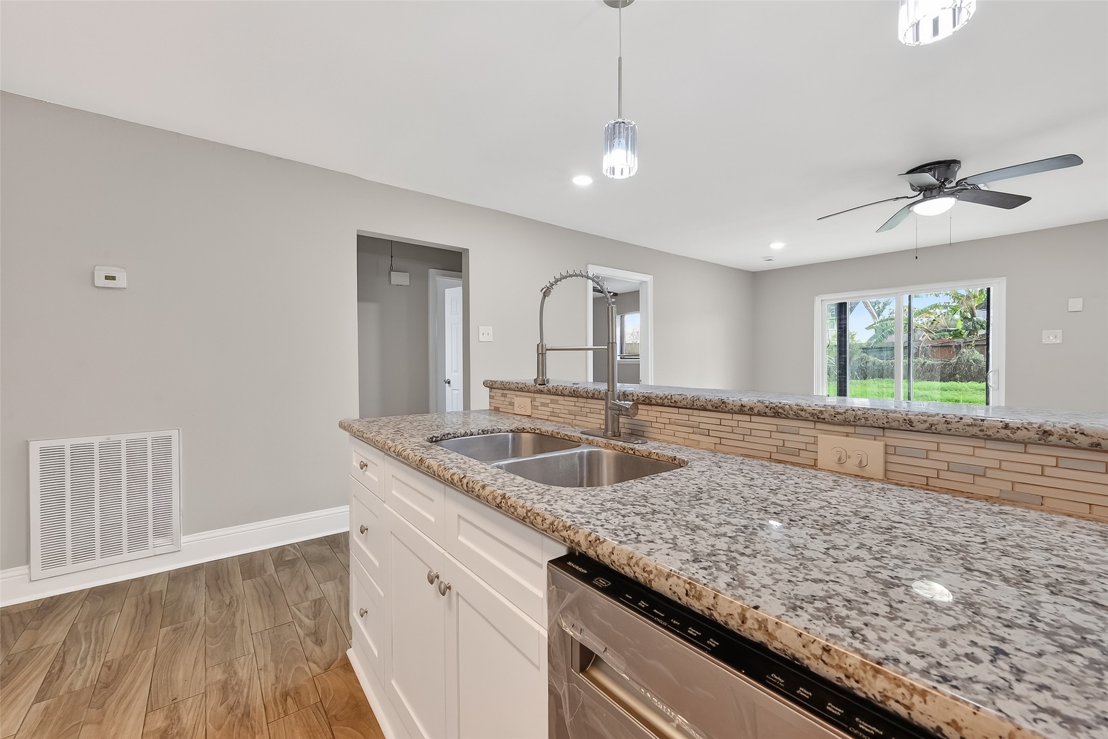 11107 Cedarview Lane Houston, TX 77041 - Photo 18 of 39