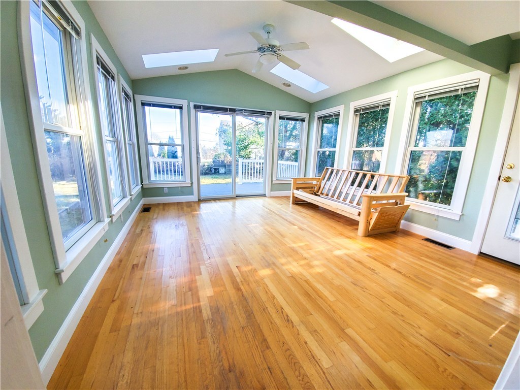 47 Salt Pond Way Westerly, RI 02891 - Photo 5 of 39 Gallery Image 5
