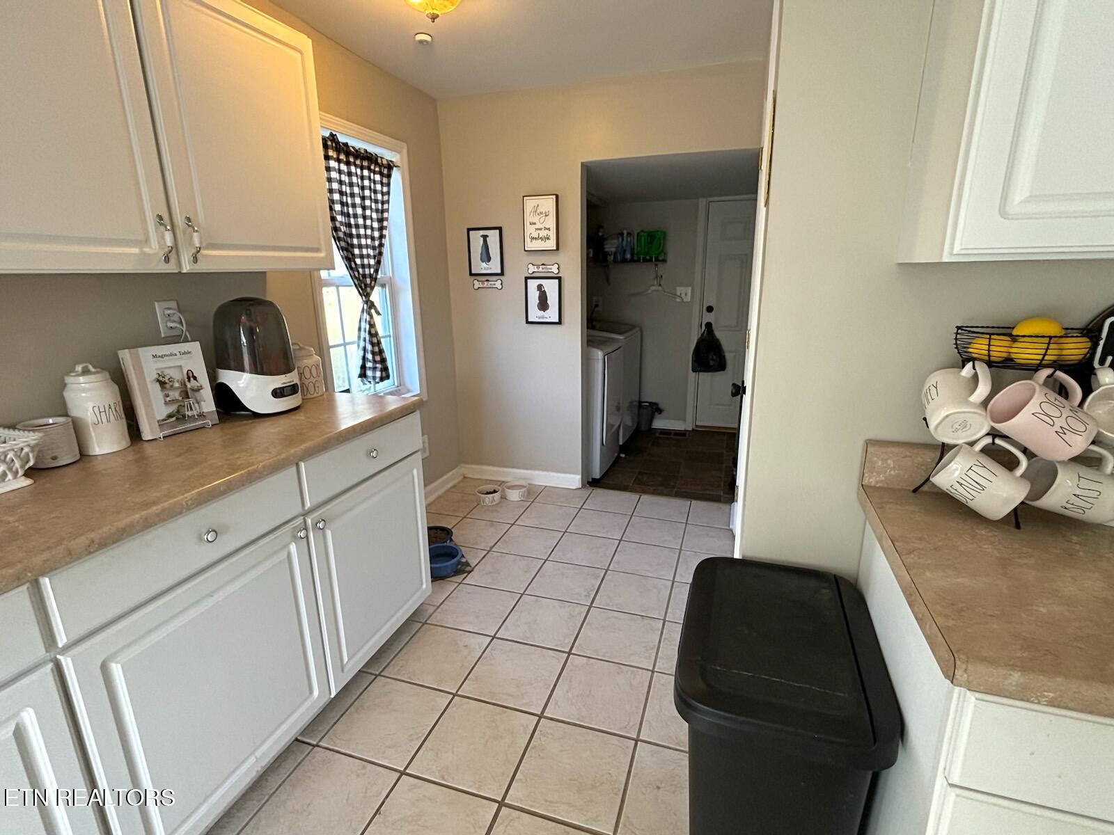 205 Oakwood Road Middlesboro, KY 40965 - Photo 15 of 24 IMG_6588