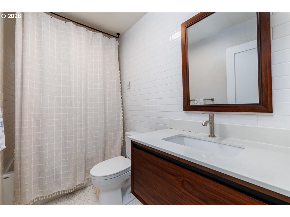 4150 Southwest 94th Avenue Portland, OR 97225 - Photo 26 of 47