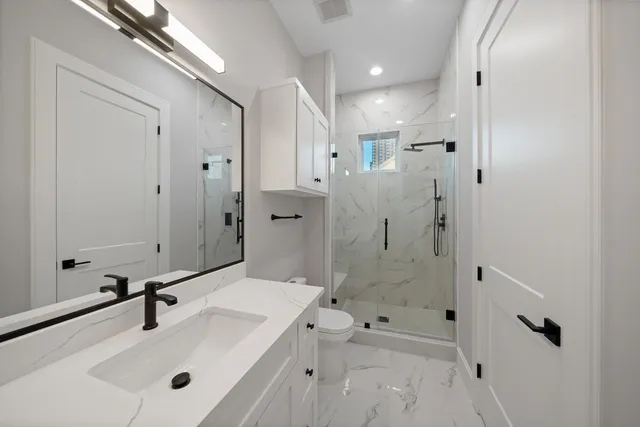 $2,650,000 | 2046 MacArthur Street, Houston, TX 77030