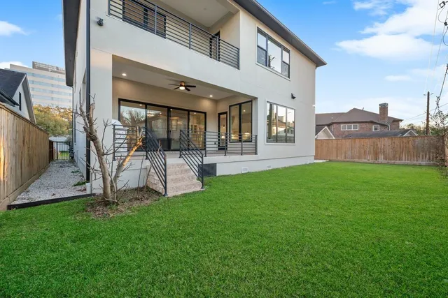 $2,650,000 | 2046 MacArthur Street, Houston, TX 77030