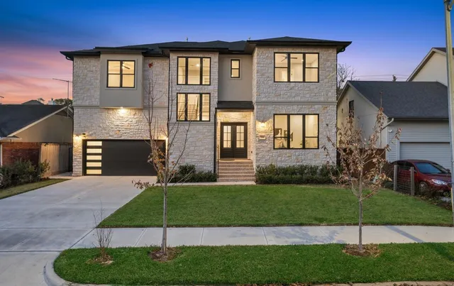 $2,650,000 | 2046 MacArthur Street, Houston, TX 77030