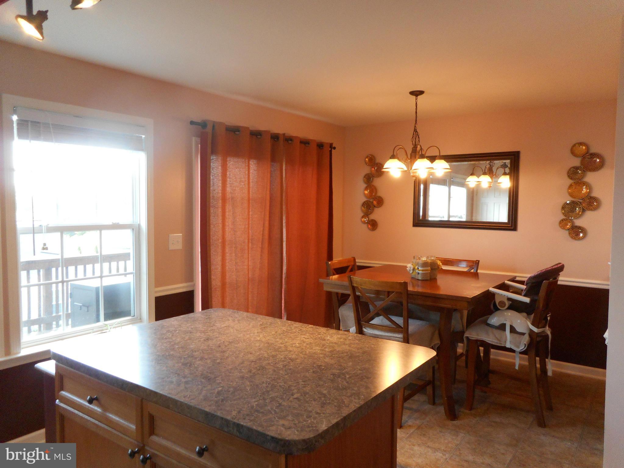 218 Rumbling Rock Road Hedgesville, WV 25427 - Photo 4 of 18 Kitchen