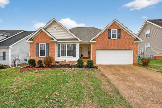 $412,000 | 1013 Persimmon Drive, Spring Hill, TN 37174