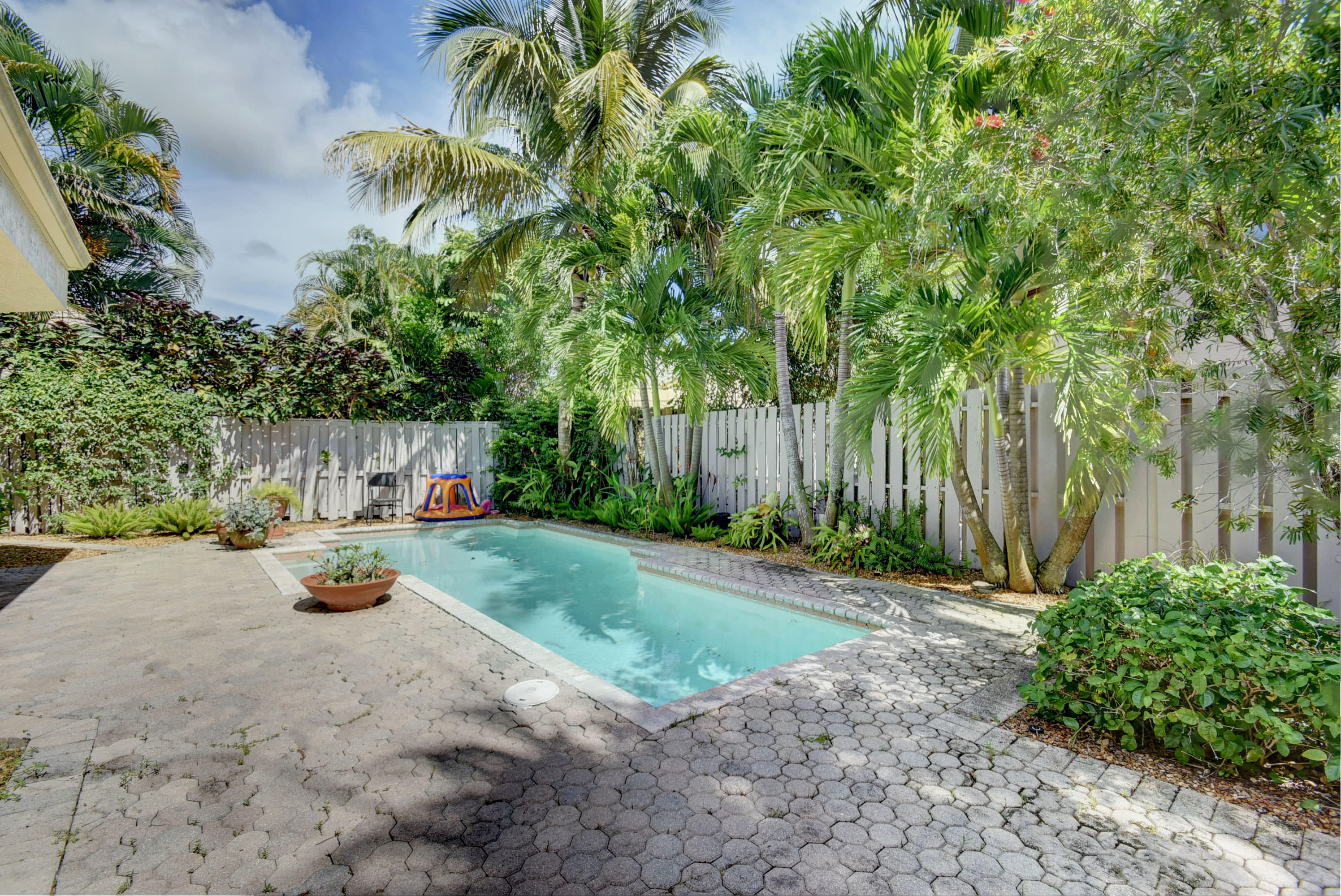 2464 Northwest 64th Street Boca Raton, FL 33496 - Photo 24 of 29 24_virtuals1 (24)