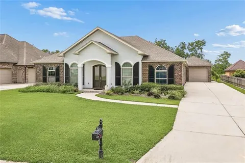$499,500 | 142 Chapel Hill Road, Belle Chasse, LA 70037