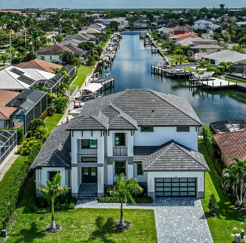 $3,995,000 | 109 Gulfstream Street, Marco Island, FL 34145